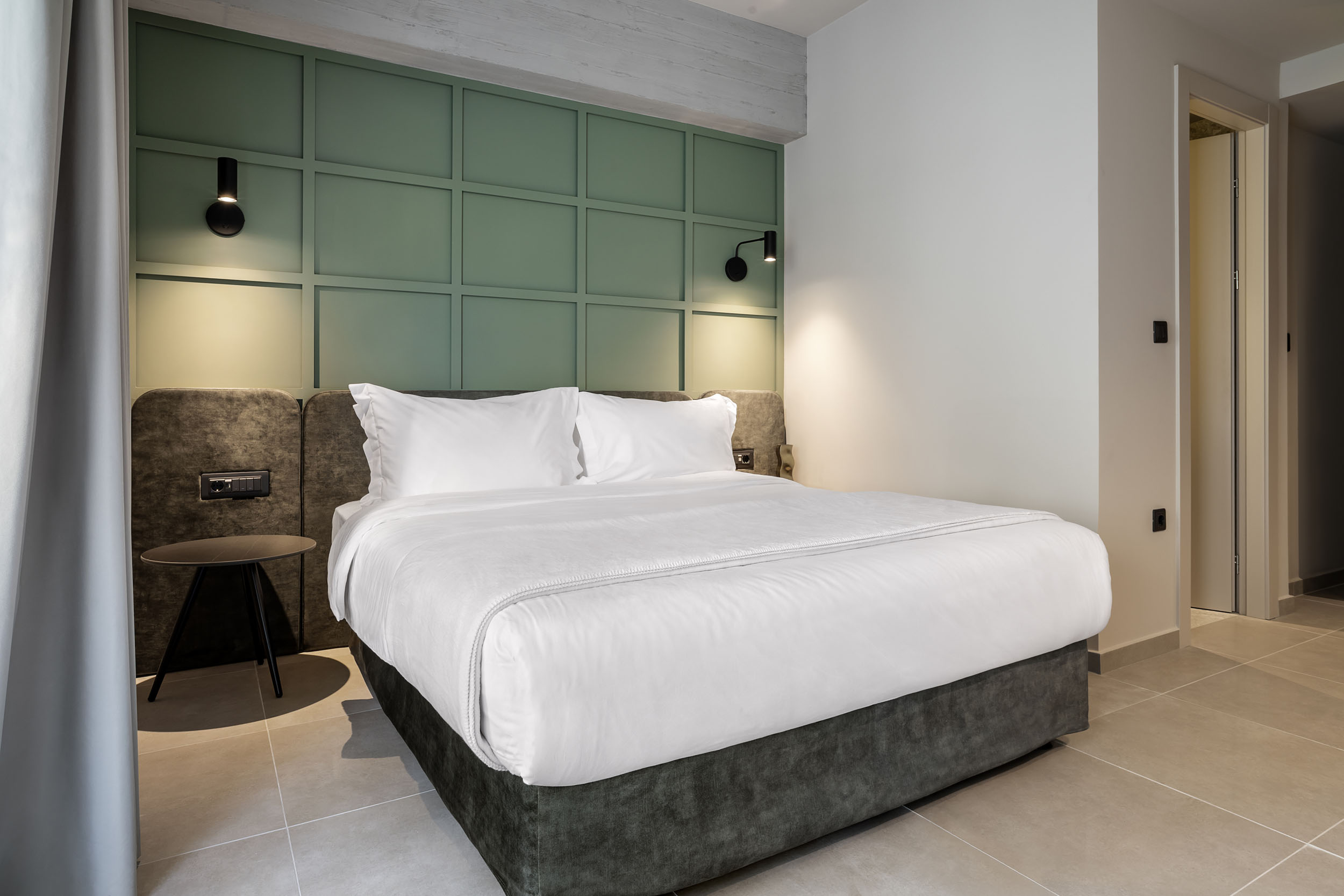 64C7ec847db46d675135b889 1 Bob W Athens Akadimia Comfy Balcony Bedroom