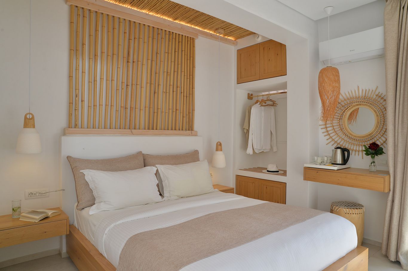 Superiordoublepoolview 8336