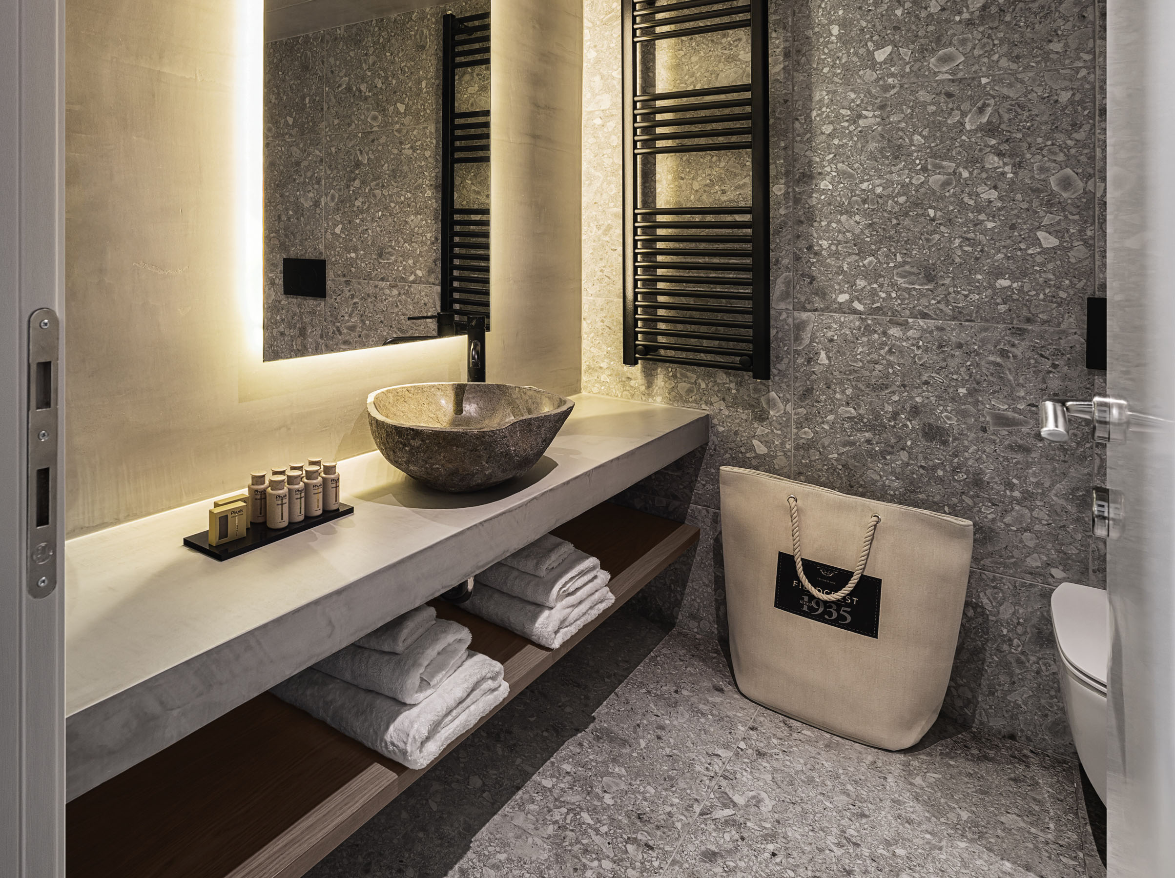 64C7ec84aef7ed28ac3b324a 5 Bob W Athens Akadimia Comfy Balcony Bathroom