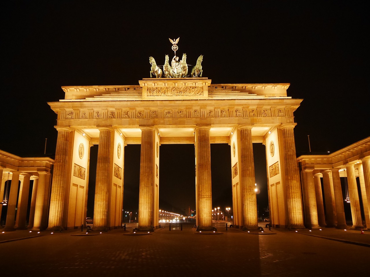 Brandenburg Gate 275437 1280