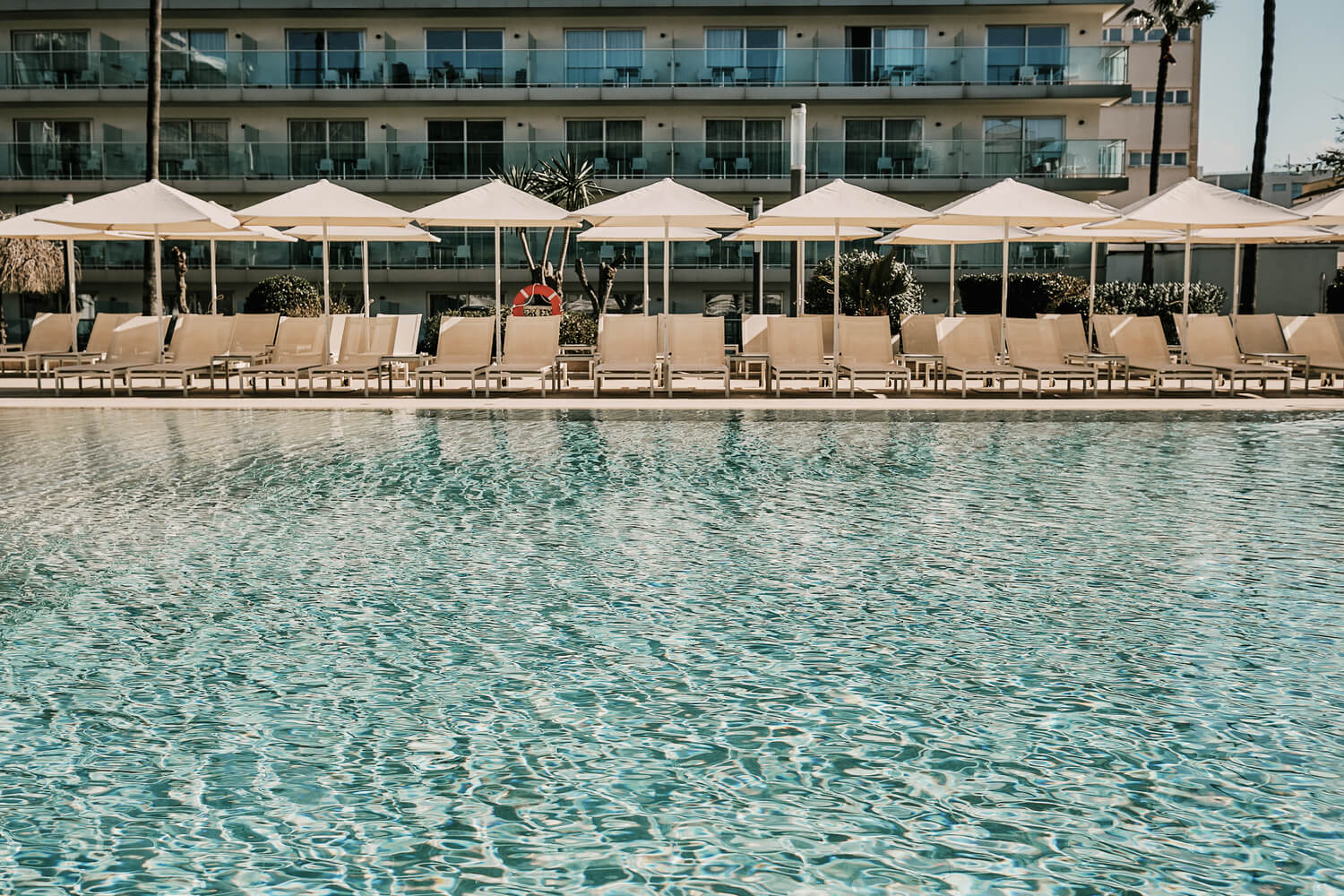 Piscina Exterior Hamacas 1