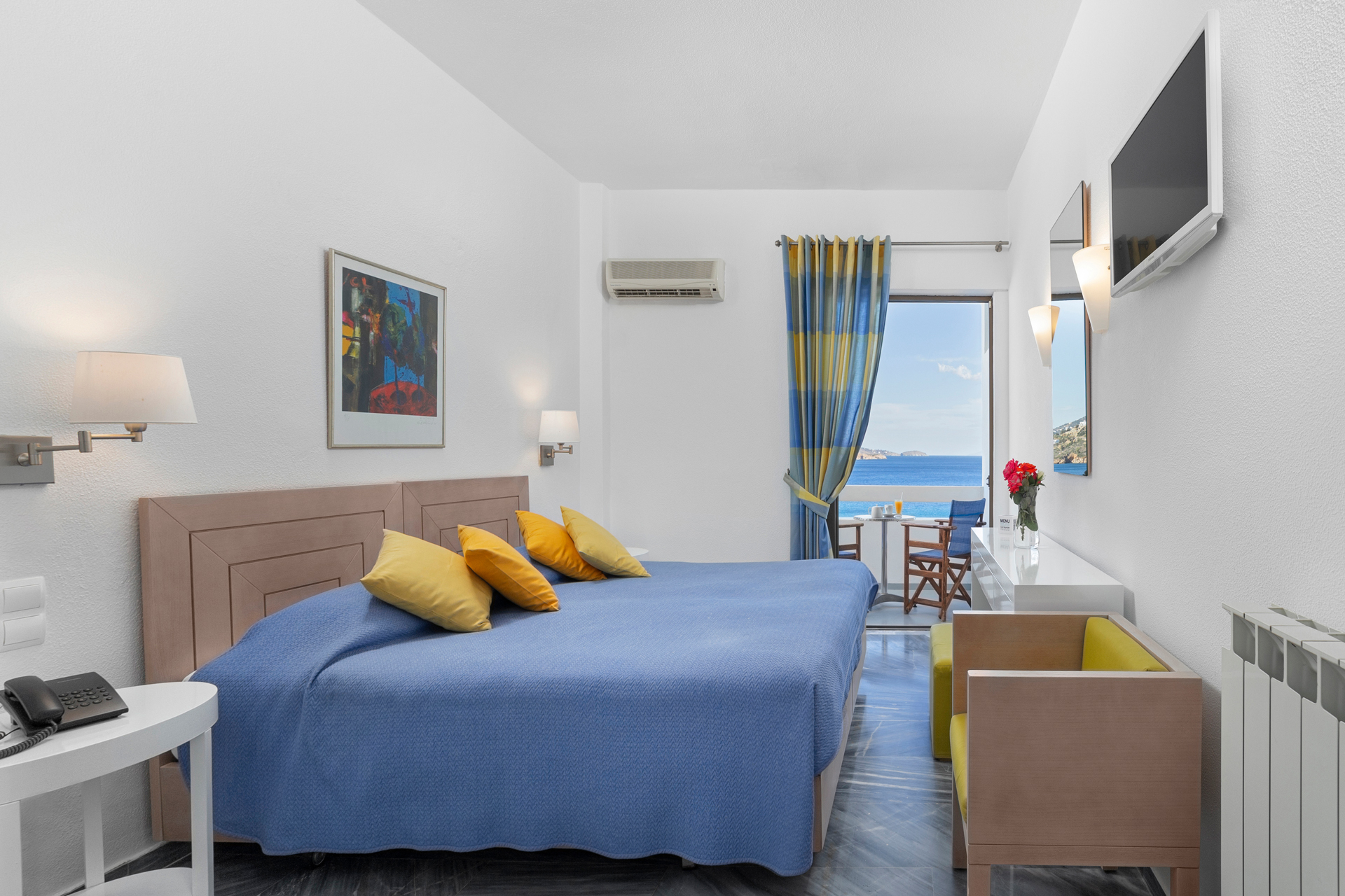 Standard Sea View Main