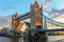 Tower Bridge 980961 1920 (1)