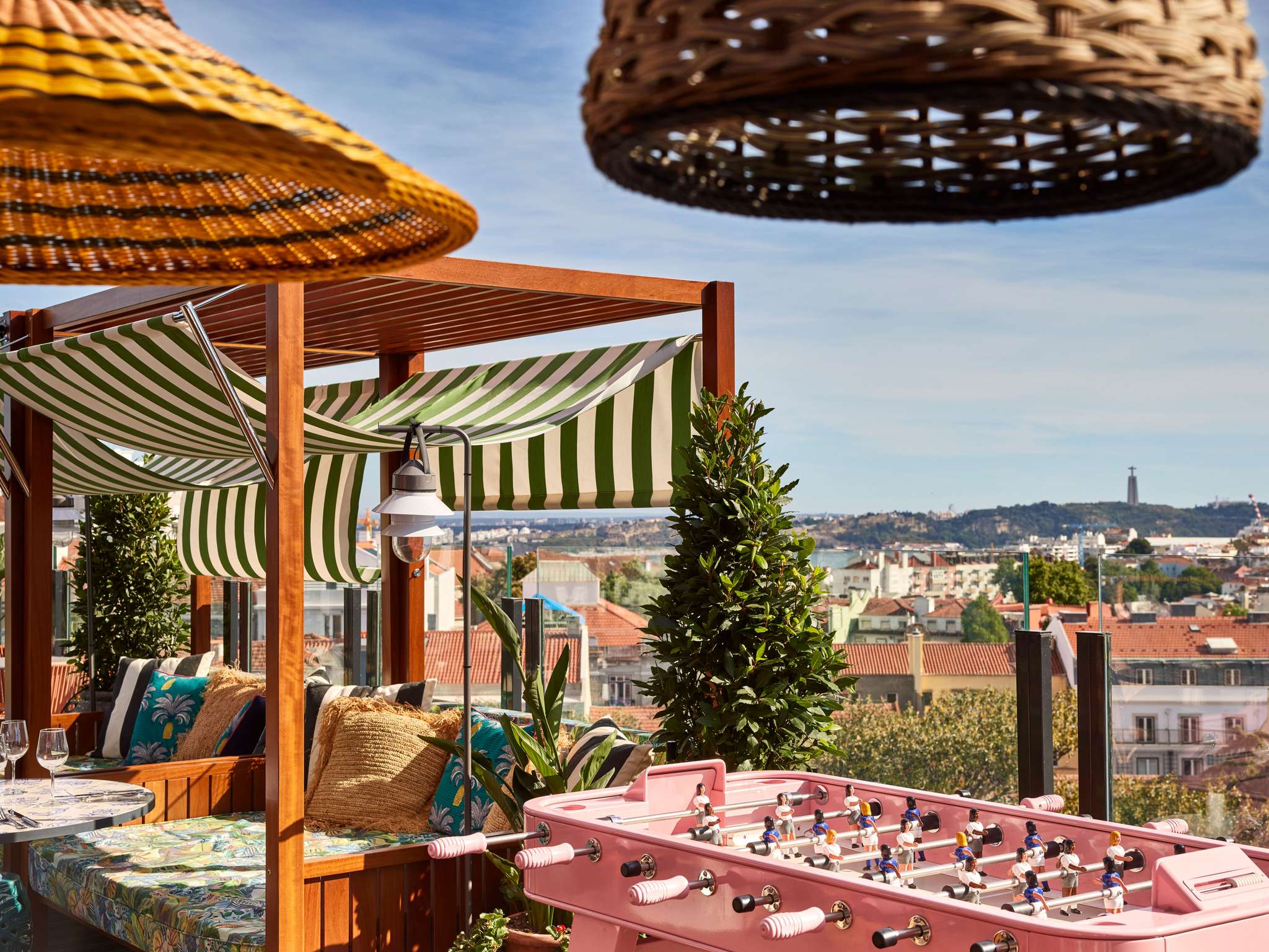 B5l3 Ho 01 P 2048X1536