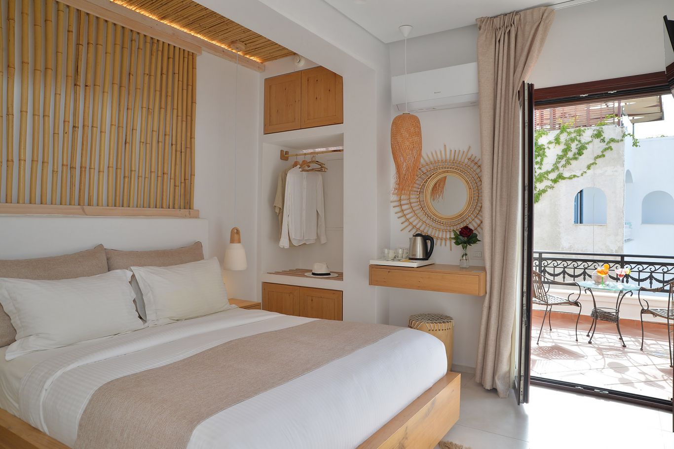 Superiordoublepoolview 9185