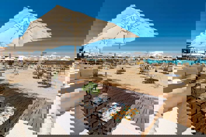 Carlton Beach Club 4