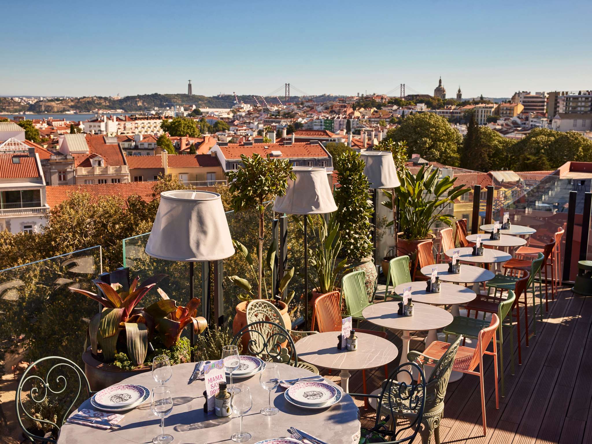 B5l3 Ho 04 P 2048X1536